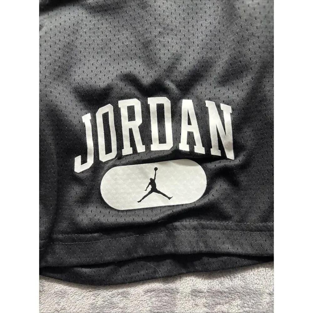JORDAN Boys active wear Black Basketball Shorts JUMPM Size M 10 -12